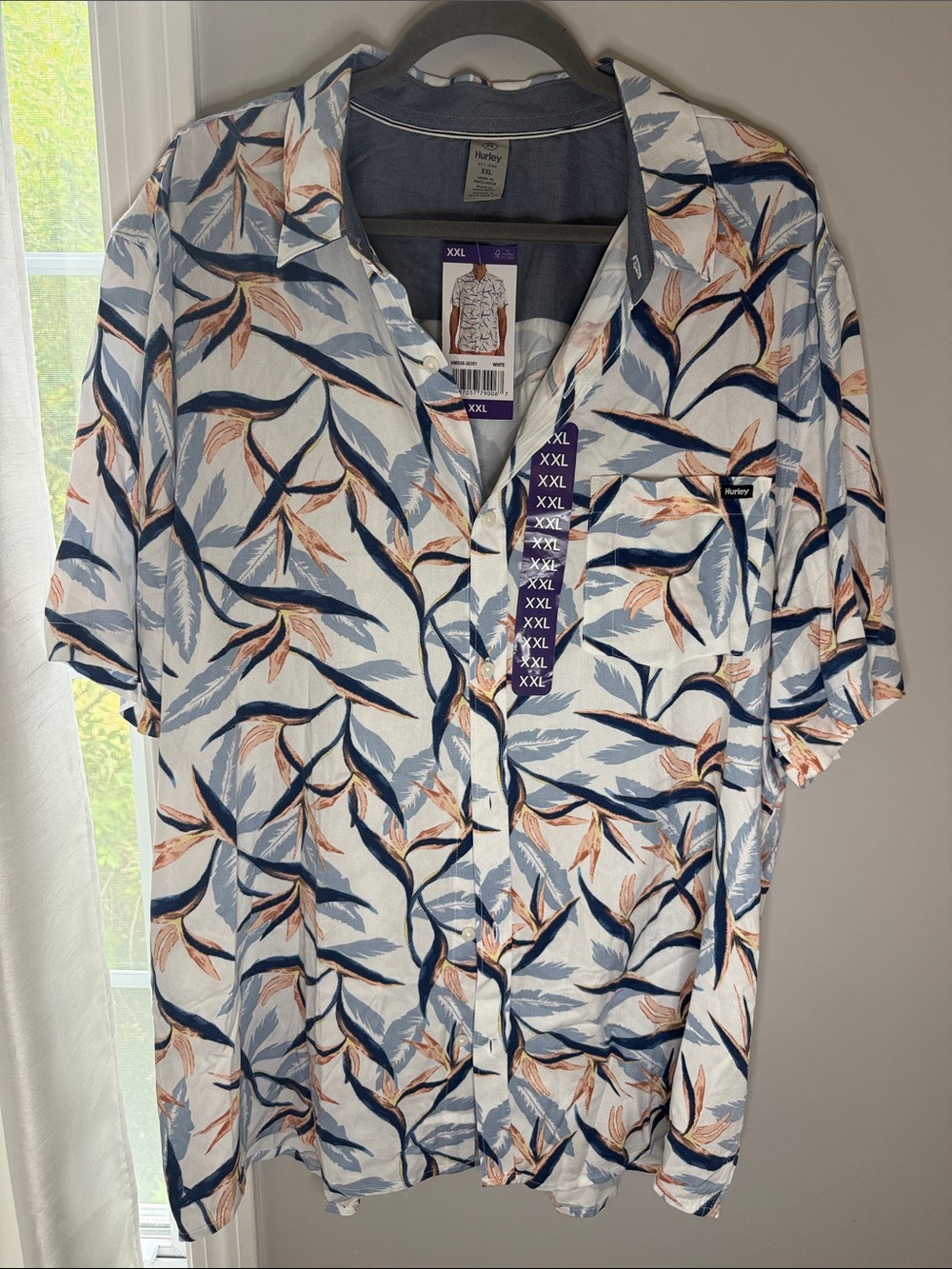 Hurley Men's White Button-Up Shirt with Blue and Tan Leaf Print xxl